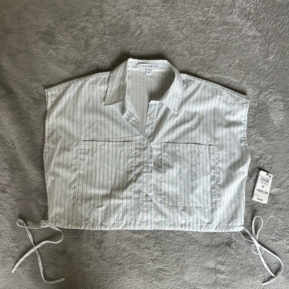 NWT white with blue pinstripes and adjustable straps top size M
